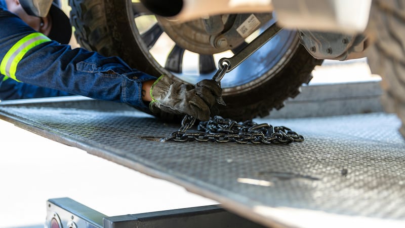 Charges laid after seven uncalled for tow trucks arrive at Cambridge collision
