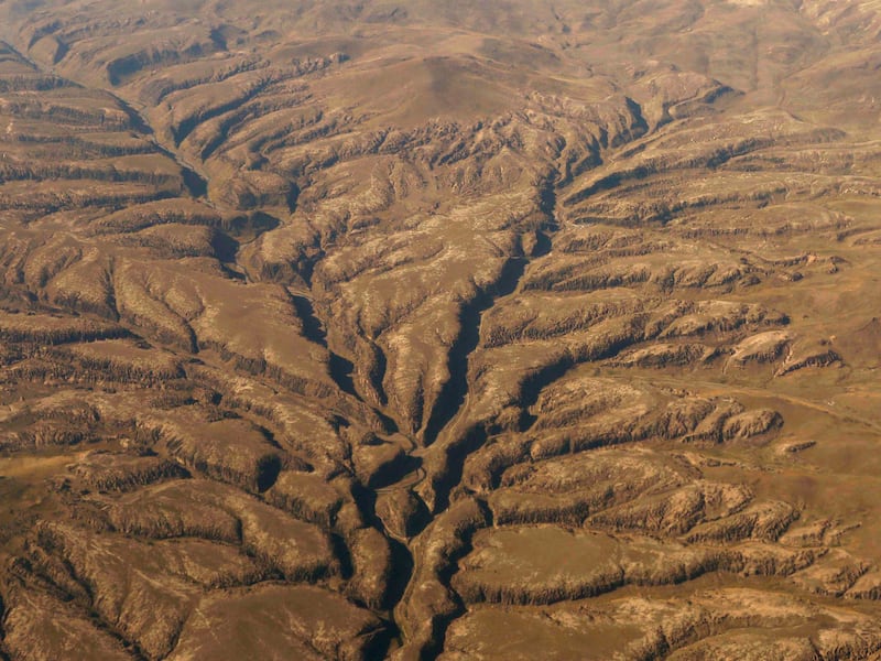 Bus traveling from Lima to Peru’s Amazon overturns on highway in the Andes, killing at least 18