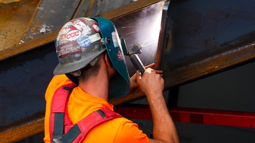 Canadian average earnings outpacing inflation, Statistics Canada reports