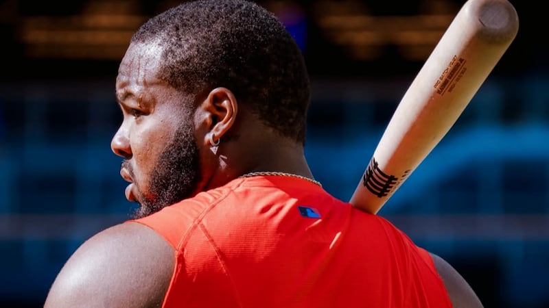 ‘Good Canadian wood’: Vlad Guerrero Jr. tests out bat made by former London Majors players