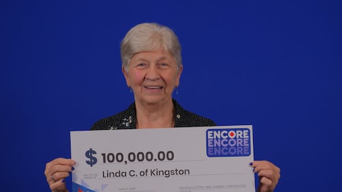 $1 lotto play turns into $100,000 for Kingston woman