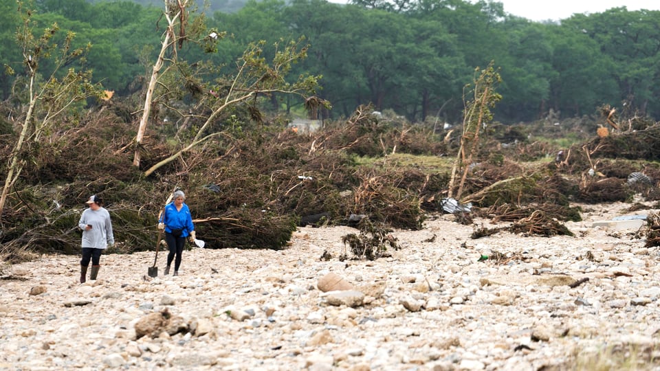 Search and rescue efforts ramp up in Texas after severe flooding