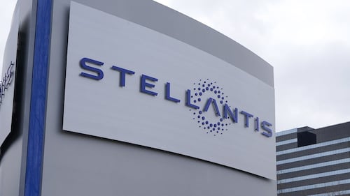 Stellantis discontinues hydrogen fuel cell program and van production 