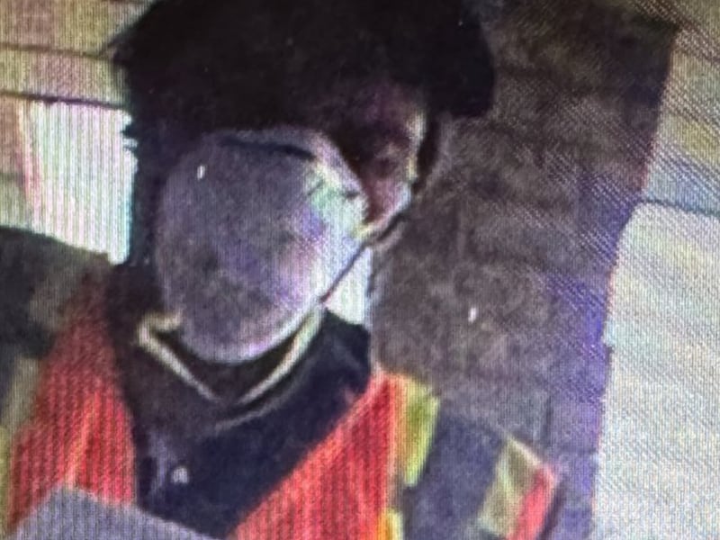 Police seek to identify suspect accused of break-ins in Barrie neighbourhood